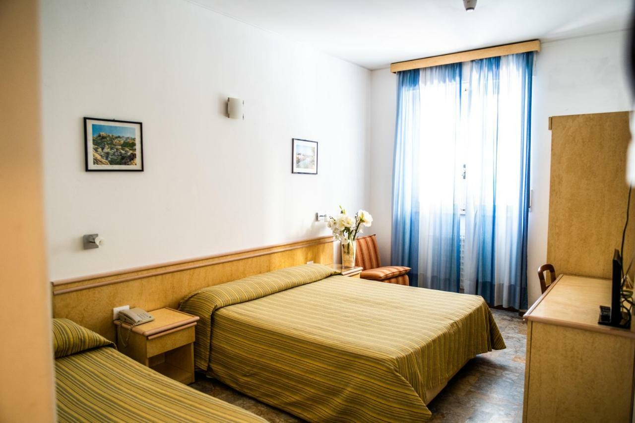 Hotel West End Alassio Zewnętrze zdjęcie