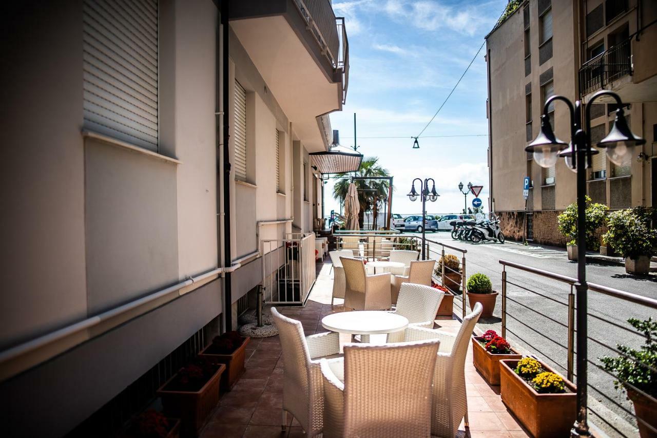Hotel West End Alassio Zewnętrze zdjęcie